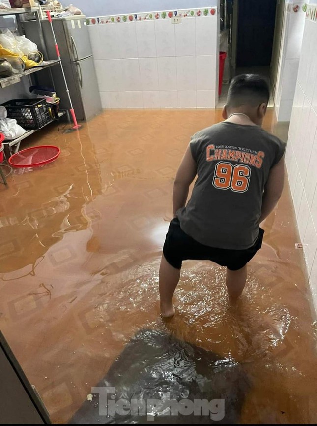 Dự án NƠXH ở Bắc Giang 'bịt đường', lấp kênh thoát nước gây ngập lụt nhà dân