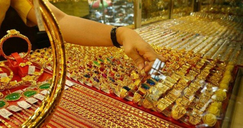 Giá vàng bất ngờ tăng 300.000 đồng/lượng