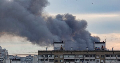 Nga bắn loạt tên lửa hành trình vào ngoại ô Kiev