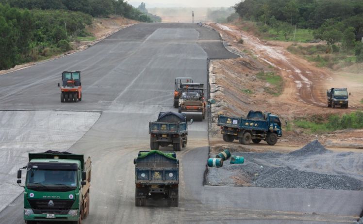 Xem xét quyết định đầu tư dự án cao tốc Dầu Giây - Tân Phú