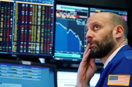 Dow Jones giảm tiếp gần 800 điểm, S&P 500 rơi vào thị trường con gấu