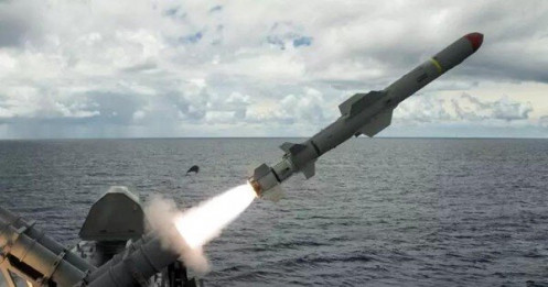 Ukraine tuyên bố bắn trúng tàu Nga bằng tên lửa phương Tây