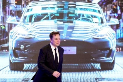 Elon Musk: Các nhà máy của Tesla như ‘lò đốt tiền khổng lồ’