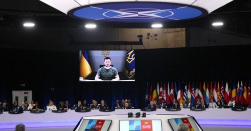 Phát biểu trước NATO, ông Zelensky kêu gọi viện trợ 5 tỷ đô la/tháng