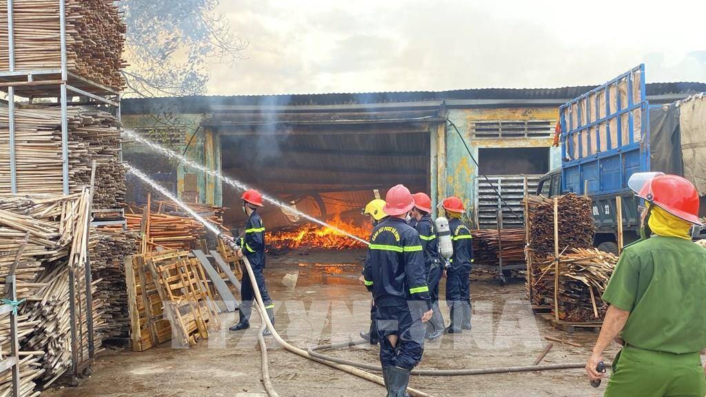 Lại xảy ra cháy lớn trong Khu công nghiệp Phú Tài (Bình Định)