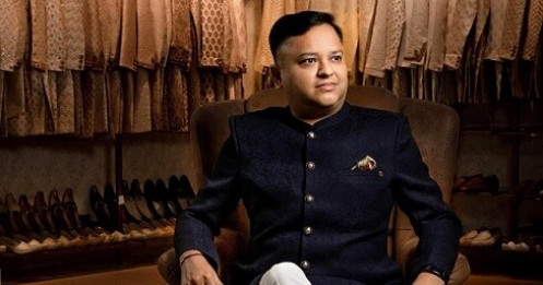 Con đường trở thành tỷ phú của 'vua trang phục cưới' Ấn Độ