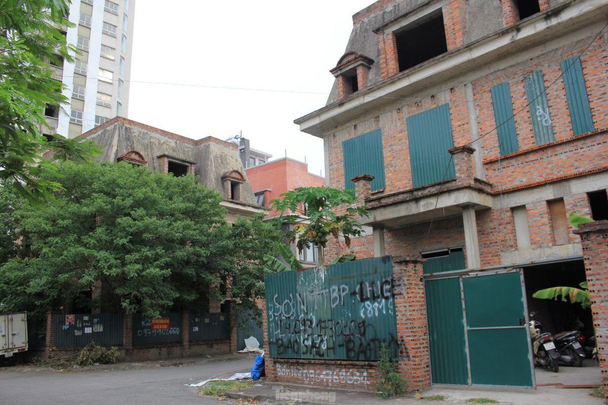 Nhà liền kề, biệt thự bỏ hoang Hà Nội đang bị đẩy giá