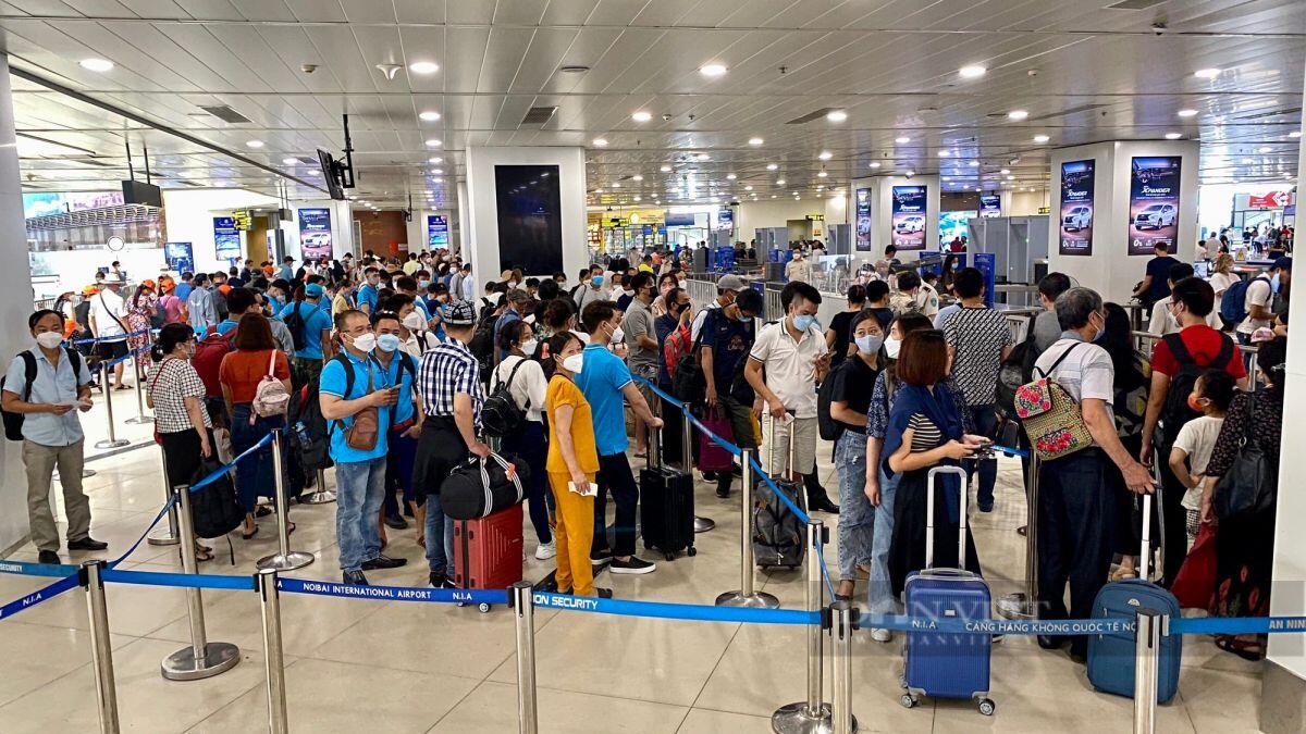 Sân bay Nội Bài đạt kỷ lục cao điểm, nghiên cứu thu phí tự động không dừng