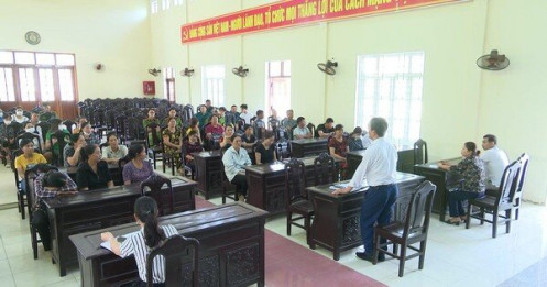 Hơn 100 người dân miền núi Thanh Hoá có nguy cơ mất trắng tài sản vì chơi hụi