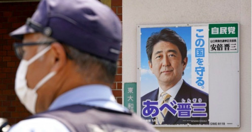 Kẻ bắn cựu Thủ tướng Nhật Abe Shinzo khai ôm hận vì mẹ vỡ nợ