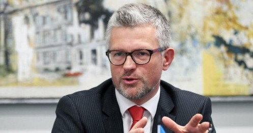Tổng thống Ukraine bãi nhiệm một loạt đại sứ