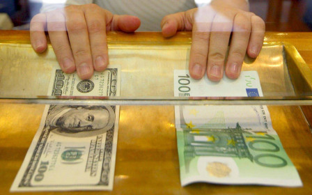 Đồng euro mất giá về mức gần bằng đồng USD: Biến động kinh tế sẽ khủng khiếp ra sao?