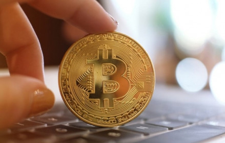 Loạt tiền số 'hồi sinh' khi Bitcoin lấy lại mốc 20.000 USD