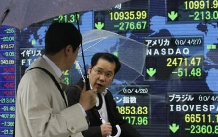 Chứng khoán châu Á trái chiều, lạm phát Nhật Bản đạt 2,2%