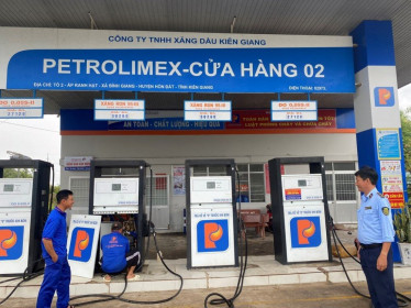 Kiên Giang: Phát hiện 02 doanh nghiệp kinh doanh xăng dầu vi phạm về niêm yết giá bán lẻ xăng dầu