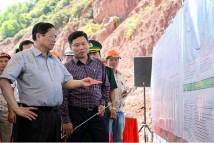 Thủ tướng chỉ đạo gỡ vướng cho hàng loạt dự án lớn tại Nghệ An