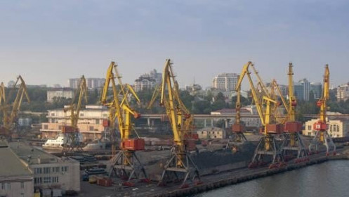 Cảng Odessa của Ukraine bị tấn công, Nga nói 'không liên quan'
