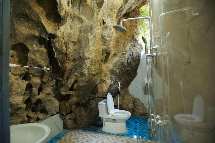 "Vén màn” sự thật về căn phòng trong hang giá 97 triệu đồng/đêm ở Ninh Bình