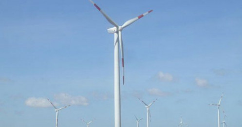 Bộ Công Thương đề xuất dự án điện gió, điện mặt trời đàm phán với EVN để bán điện