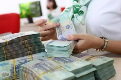 Lãi suất qua đêm liên ngân hàng vượt 5%