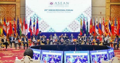ASEAN sẽ duy trì can dự với Myanmar