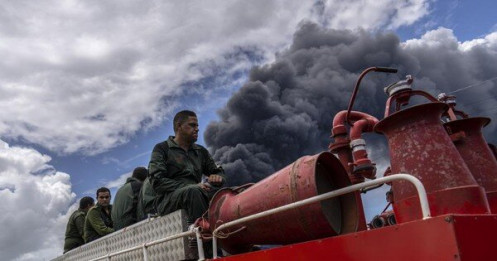 Đám cháy kho nhiên liệu ở Cuba lan nhanh 'như ngọn đuốc Olympic'