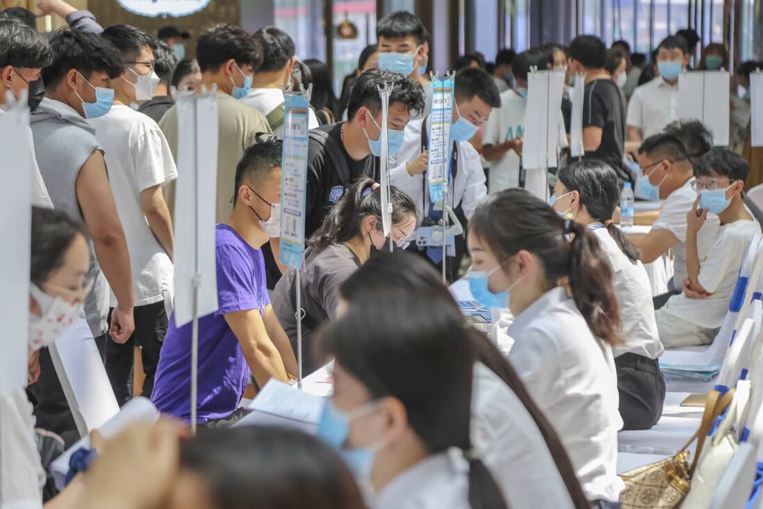 Trung Quốc đau đầu vì nạn thất nghiệp, cứ 5 thanh niên có 1 người không có việc làm