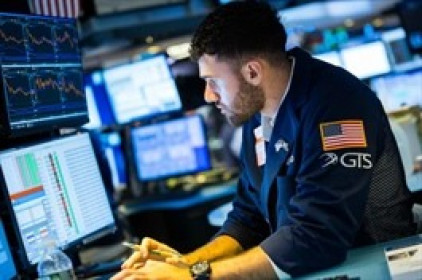 Dow Jones tăng tiếp hơn 300 điểm khi một chỉ số lạm phát khác suy giảm