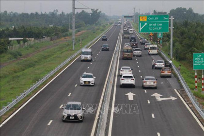 32.570 lượt xe qua cao tốc Trung Lương - Mỹ Thuận trong 2 ngày đầu thu phí