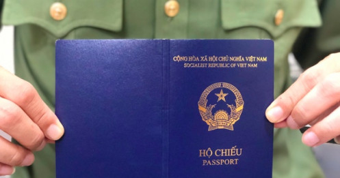 Đức tạm công nhận hộ chiếu mẫu mới của Việt Nam