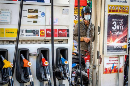 Giá dầu châu Á xuống mức thấp nhất trong 6 tháng