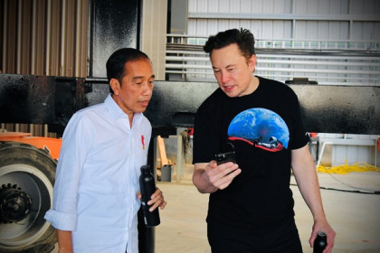 Tổng thống Indonesia 'ngỏ lời' muốn Tesla của Elon Musk tới đầu tư