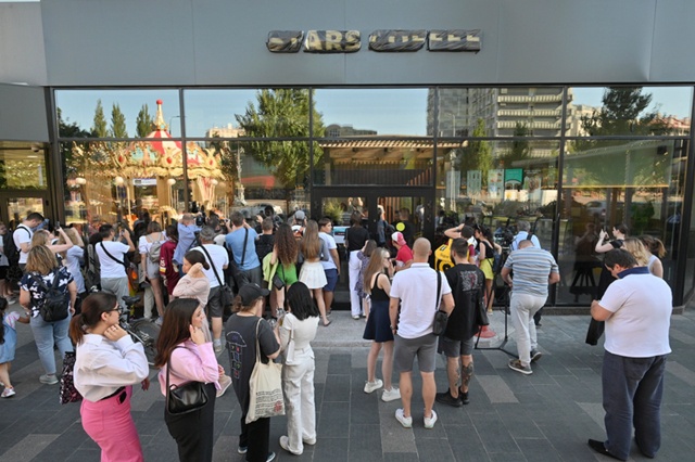 Chuỗi cà phê thay thế Starbucks tại Moscow có gì trong thực đơn?