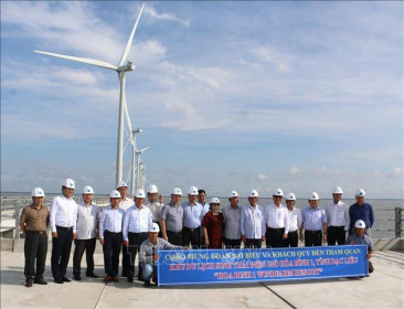 Bộ trưởng Nguyễn Hồng Diên: Năng lượng sạch là xu hướng phát triển cho Bạc Liêu