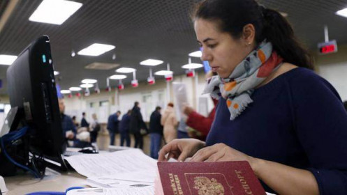 Điện Kremlin: Cấm thị thực với du khách Nga là hành động “điên cuồng”