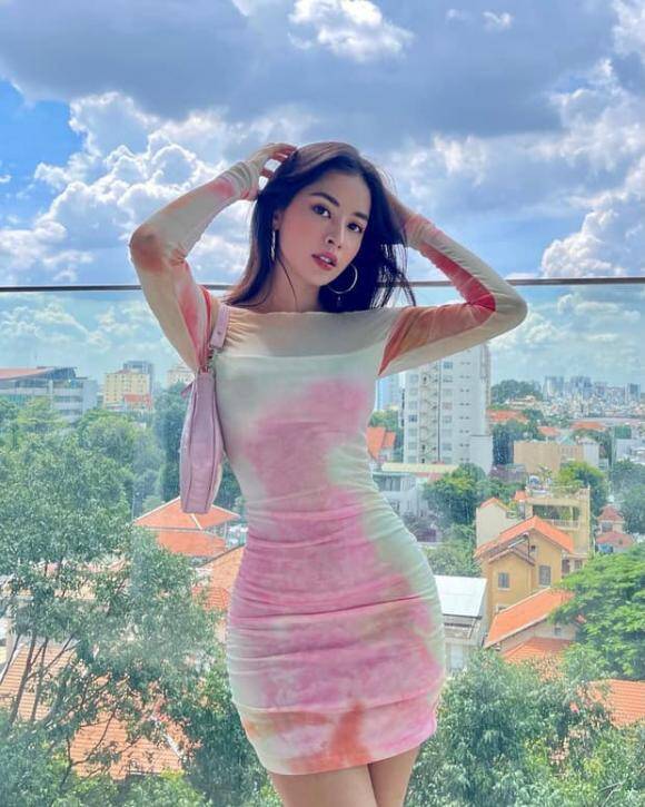 Choáng váng với căn penthouse 101 tỷ ngay trung tâm Sài Gòn của Chi Pu