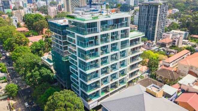 Choáng váng với căn penthouse 101 tỷ ngay trung tâm Sài Gòn của Chi Pu