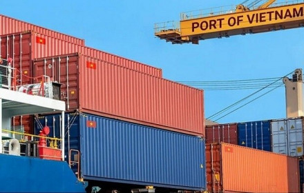 Xuất khẩu 8 tháng tăng cao, Việt Nam xuất siêu gần 4 tỷ USD
