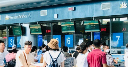 Ngày cuối kỳ nghỉ lễ 2/9, sân bay, bến xe ở Đà Nẵng tấp nập hành khách