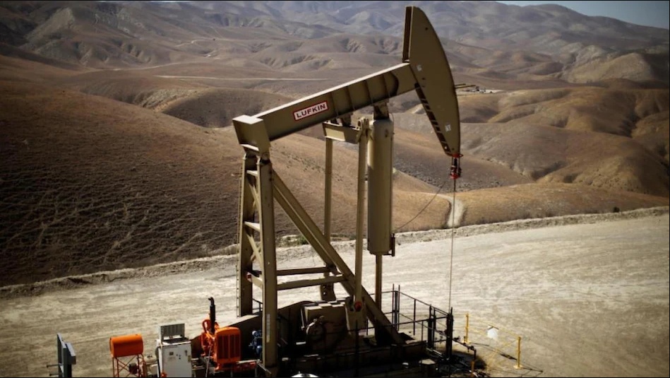Giá dầu thế giới tăng trước thềm cuộc họp OPEC +