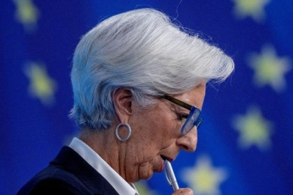 Thế khó của bà Lagarde biến nhiệm vụ của Fed thành 'game dễ'