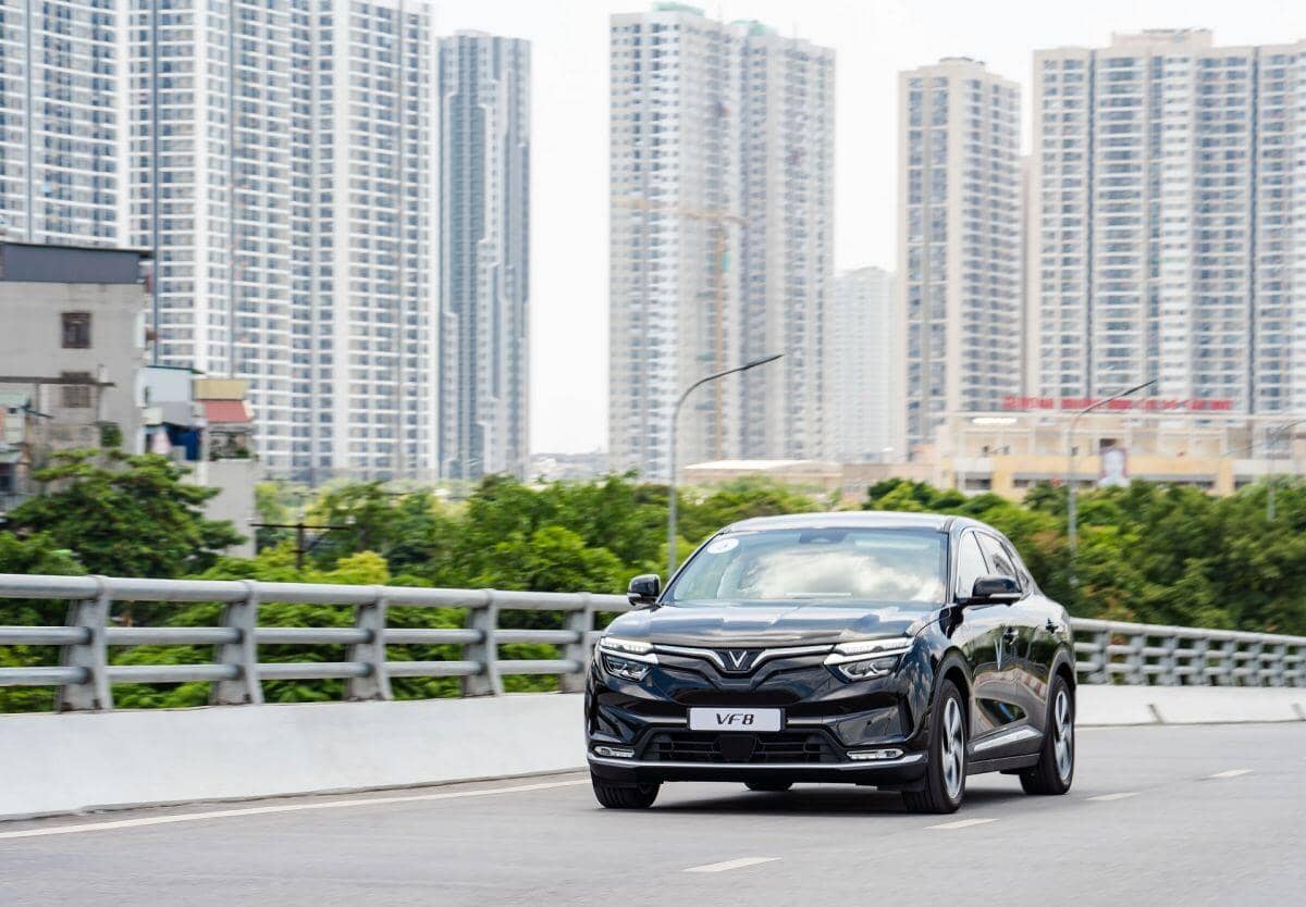 VinFast chuẩn bị bàn giao lô xe điện VF 8 đầu tiên vào ngày 10/9