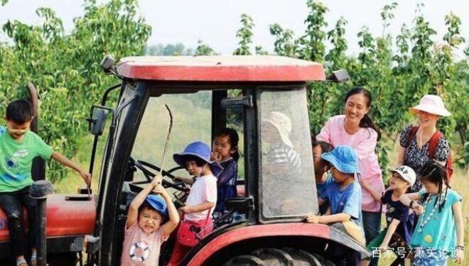 Thạc sĩ bị chê “khùng” vì bỏ phố về quê, nay thu nhập hàng chục tỷ