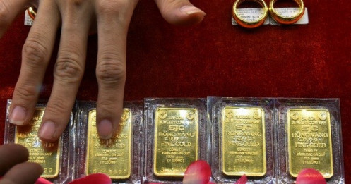 Giá vàng hôm nay 11-9: Vàng SJC nới rộng chênh lệch, cao hơn thế giới gần 18 triệu đồng/lượng