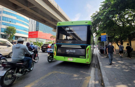 Hà Nội lên kế hoạch thay thế buýt chạy xăng bằng buýt điện