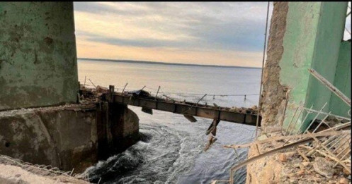 Ukraine tố Nga không kích công trình thủy lợi, cư dân được sơ tán đề phòng ngập lụt