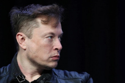 Elon Musk phản ứng ra sao khi bị nói ‘giàu nhờ gia đình’?
