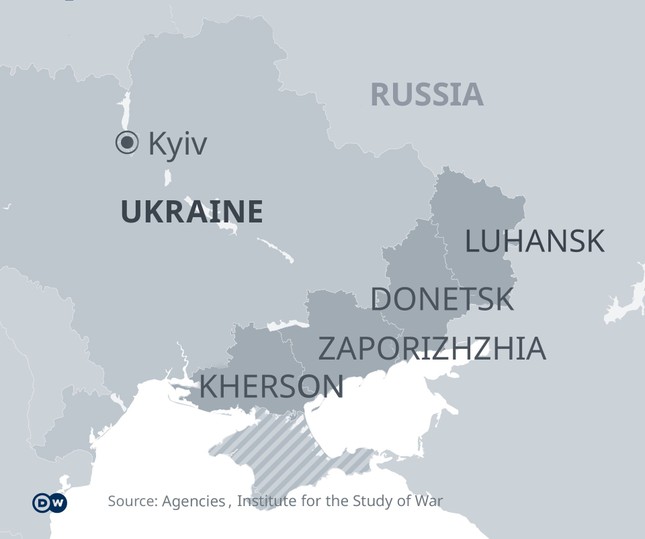 Trưng cầu dân ý sáp nhập Nga: Số người bỏ phiếu ở 3 vùng của Ukraine vượt ngưỡng 50%