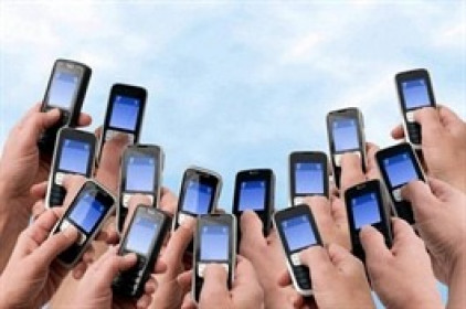 Chứng khoán xập xình khó kiếm lời, nhà đầu tư có nên dùng "copy trading"?