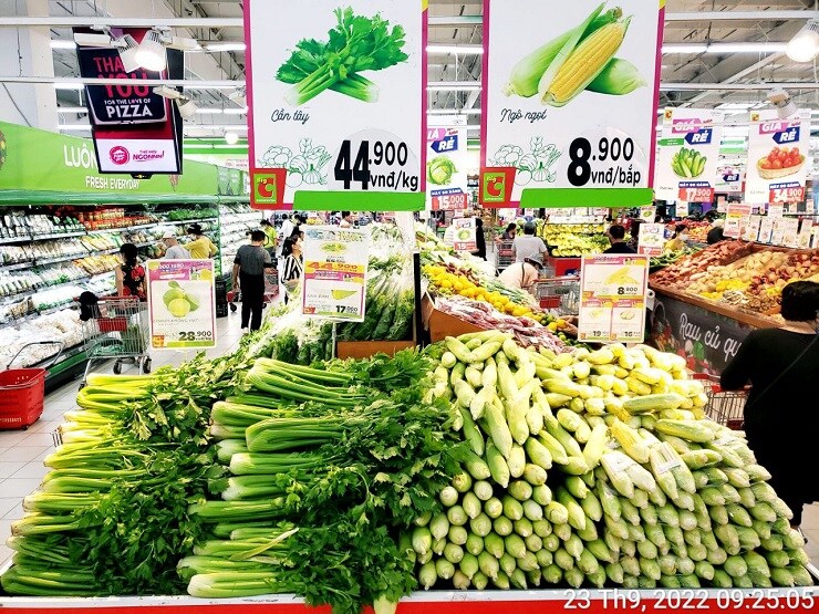 Người tiêu dùng phản ứng ra sao trước vụ rau chợ tuồn vào siêu thị